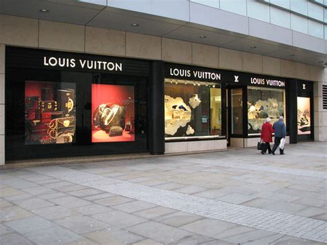 louis vuitton shop manchester.